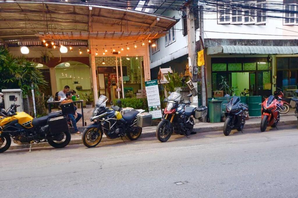 Une Jai Place เรือนอุ่นใจ Phimai Exterior photo